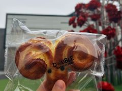 -DOUBLE HAPPINESS 双喜面包咖啡