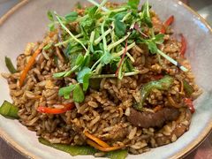 青椒牛柳蛋炒饭-意卡菲·欢乐聚会餐厅(华侨店)