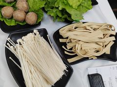 -云晓光头烧烤吧(德平路店)