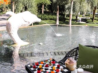 基本每间房间都可以看到海，房间内有一个独立的阳台