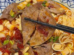 -李与白包子铺(桐梓林店)