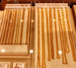 -六福珠寶(金元宝海滨国际店)