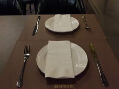 餐具摆设-Oasis Bar & Grill