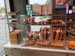 面包甜点陈列柜-巴黎贝甜(五道口店)
