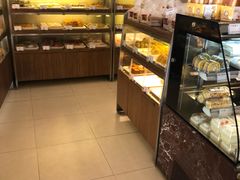 面包甜点陈列柜-苹果花园(襄阳南路店)
