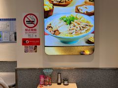 -小杨生煎(金山百联购物中心3楼店)