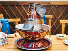 鸳鸯锅-可汗大营·涮火锅烤全羊烧烤家常菜(武汉分店)