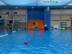 -戊辰亲子游泳俱乐部