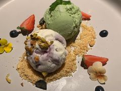 -The ROOF (通盈中心店)