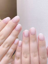 -花岐款式专研健康美甲沙龙