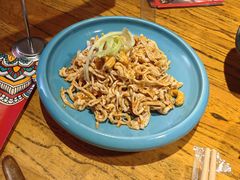 -老牌坊云南鱼豆花火锅(嵩山店)