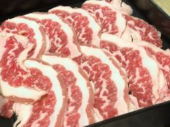 涮薄片牛五花-烤路里·韩国品质自助烤肉(石路天虹4号店)