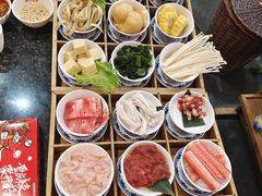 -井格重庆火锅(临平银泰城店)
