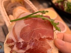 西班牙伊比利亚黑毛橡果火腿-LENBACH兰巴赫西餐啤酒坊(大连东港店)