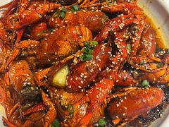 -肥肥虾庄·金牌油焖大虾(首义路店)