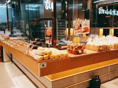 面包甜点陈列柜-西村叔叔的店·面包·甜品·蛋糕(清河万象汇店)