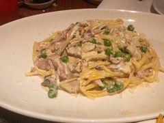 松露意大利宽面配菌菇-WOLFGANG PUCK KITCHEN & BAR(迪士尼小镇店)
