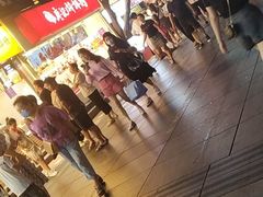 -八一路好吃街(雨田商务大厦店)