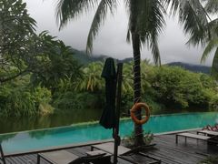 -三亚亚龙湾五号度假别墅酒店