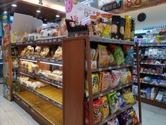 -全家便利店(愚园店)