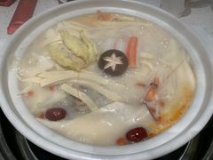 -三人行骨头王火锅(长寿店)