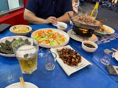 -一口猪海鲜浑锅·东北家常菜