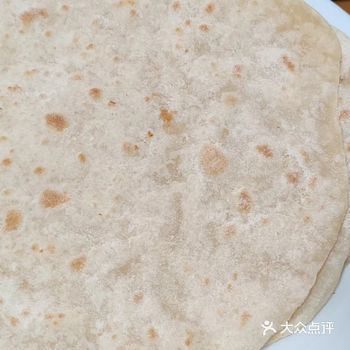 吃春饼是民间立春饮食风俗之一，俗称“咬春”
