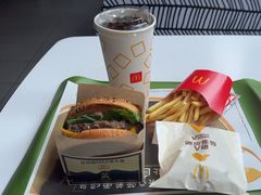 -麦当劳(宝山大厦店)
