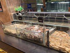 -钱小奴海鲜自助黑金店(杭州滨江龙湖店)