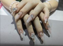 -瞧·享轻奢美甲美睫