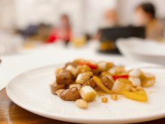 葱爆雪花牛肉粒-世博源公馆·本帮融合菜·主题包厢·江景餐厅