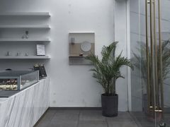 景观位-UNI UNI(环亚凯瑟琳店)