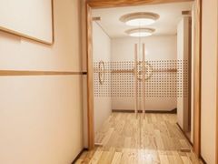 -抱抱熊托育中心(大悦城店)