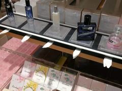 -名创优品(海珠乐峰广场店)