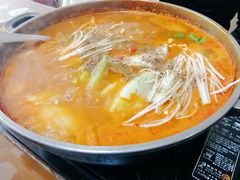 脊骨土豆锅-小公洞韩式豆腐村