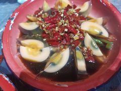 青椒皮蛋-拈一筷子·宜宾江湖菜(十一街店)