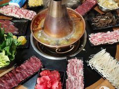 -果松木炭酸菜铜火锅·外婆参鸡汤