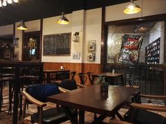 大堂-麦落精酿啤酒餐吧(先农大院店)