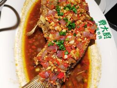 香煎大鲫鱼-费大厨辣椒炒肉(高铁吾悦广场店)