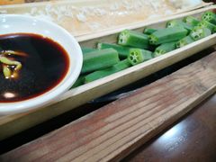 -胡须哥网红竹筒菜