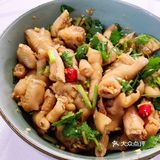 某位童鞋手工制作的凉拌鸡爪，手动点赞 看看这个色泽是