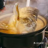 护城河边的晚餐