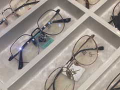 -MiRi眼镜连锁·蔡司·尼康控优点合作店(莘庄店)
