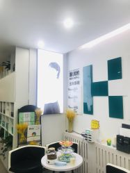 -黑奥秘脱发白发中心