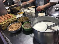 -清真老马家国华牛奶鸡蛋醪糟(正宁路店)