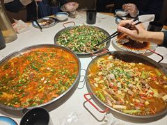 -关二兔江湖菜馆(峰景里店)