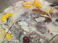 -龙巢盱眙龙虾·牛蛙·烧烤宵夜(八卦岭店)
