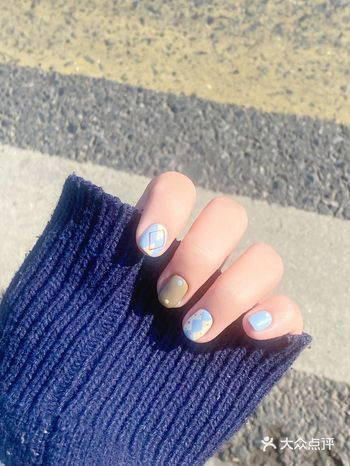 家人们这样的指甲～值得我做三小时吗？？？