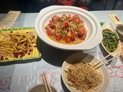 -肥肥虾庄·金牌油焖大虾(杨园滨江时代walk店)