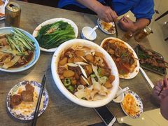 馕包肉-巴依兄弟西域美食(机场店)